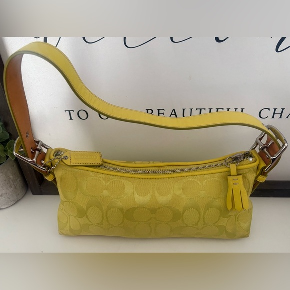 💛💚COACH 6371 Y2K Lime East-West Hampton Signature Demi Soho Baguette💚💛 - Picture 3 of 16